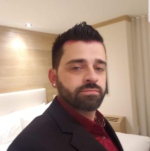 Meet your Posher, César